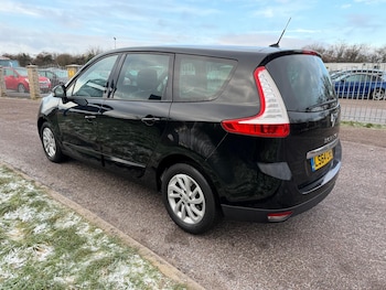 Used Renault Grand Scenic 2014 for sale - 77120440: Photo