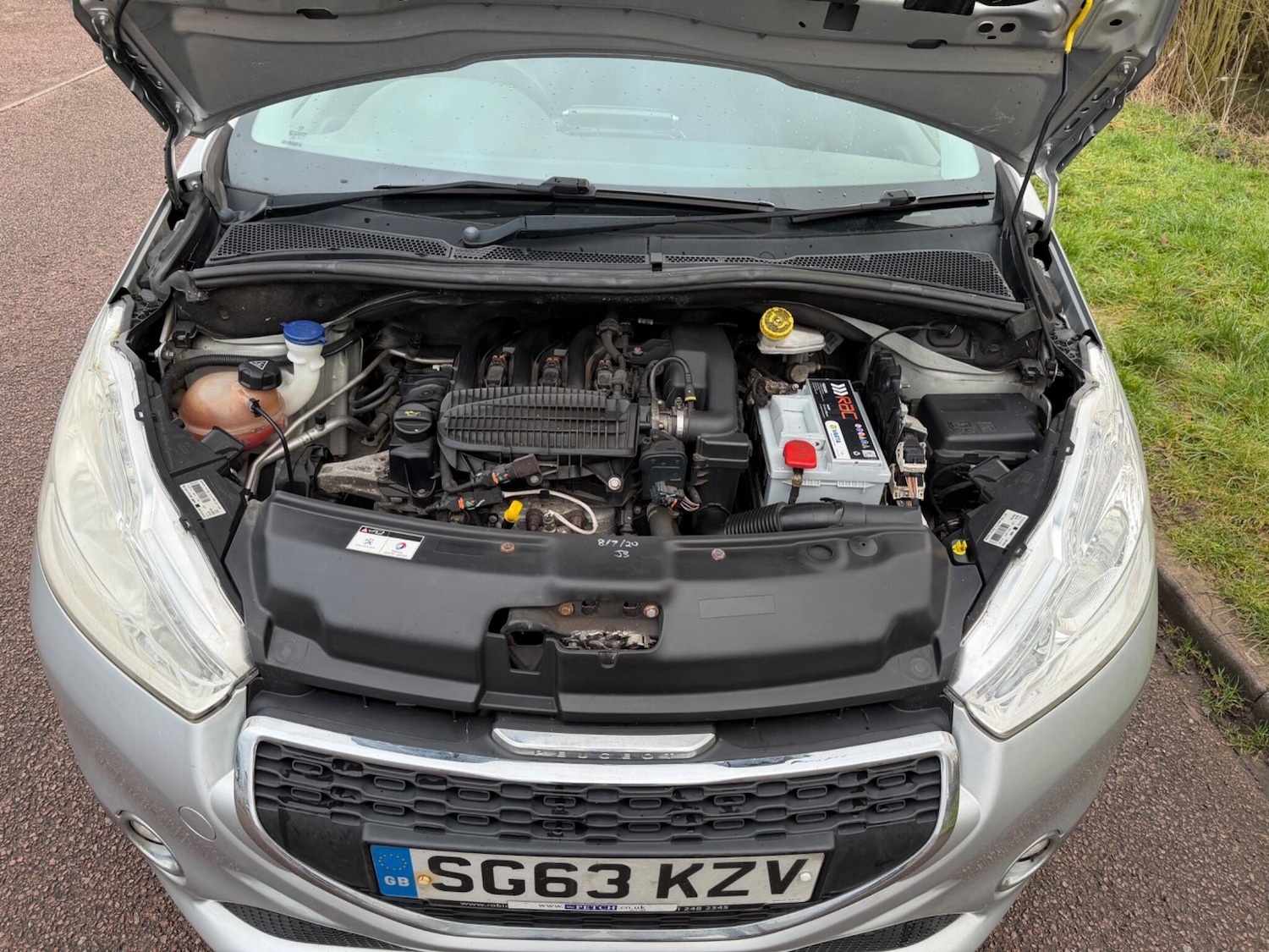 Used Peugeot 208 2013 for sale - 77396458: Photo 19