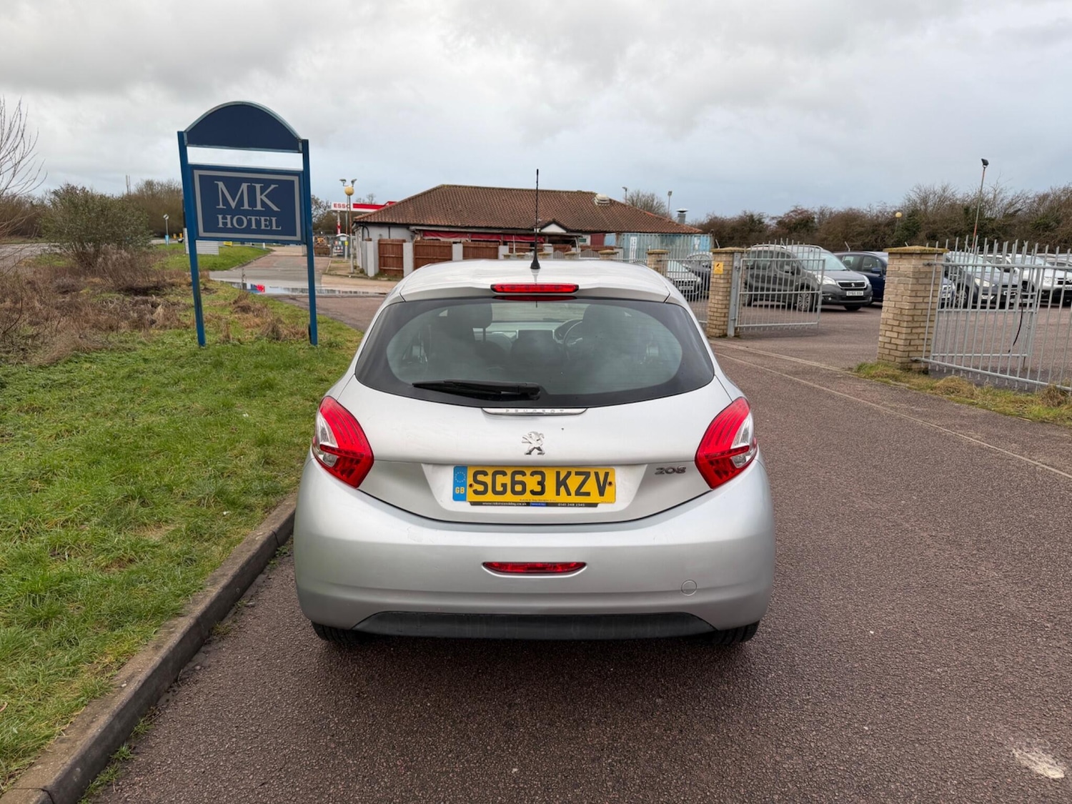 Used Peugeot 208 2013 for sale - 77396458: Photo 6