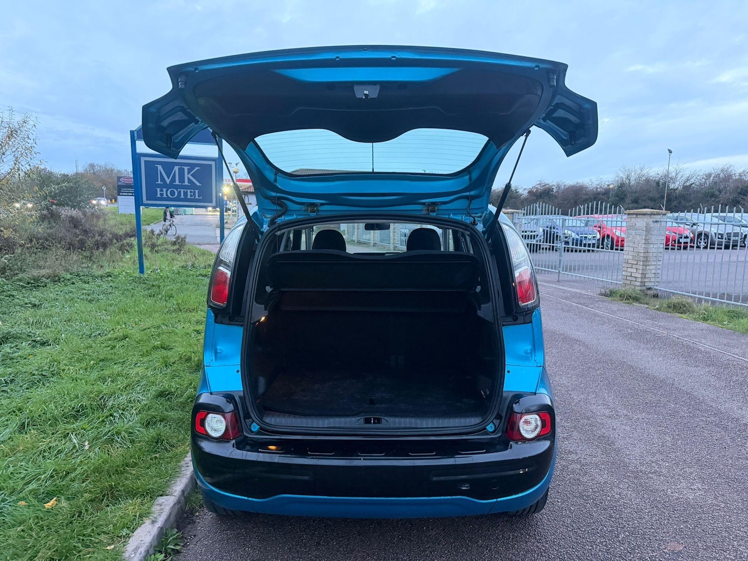 Used Citroen C3 Picasso 2012 for sale - 76572238: Photo 17