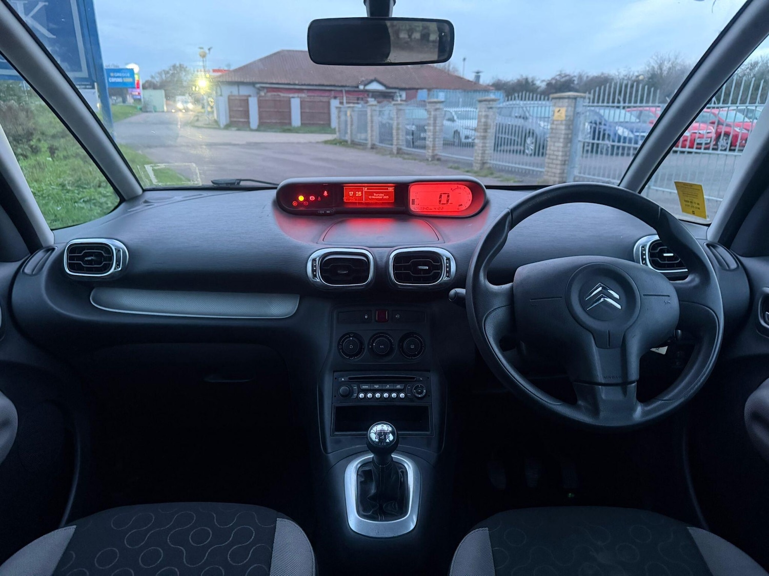 Used Citroen C3 Picasso 2012 for sale - 76572238: Photo 9