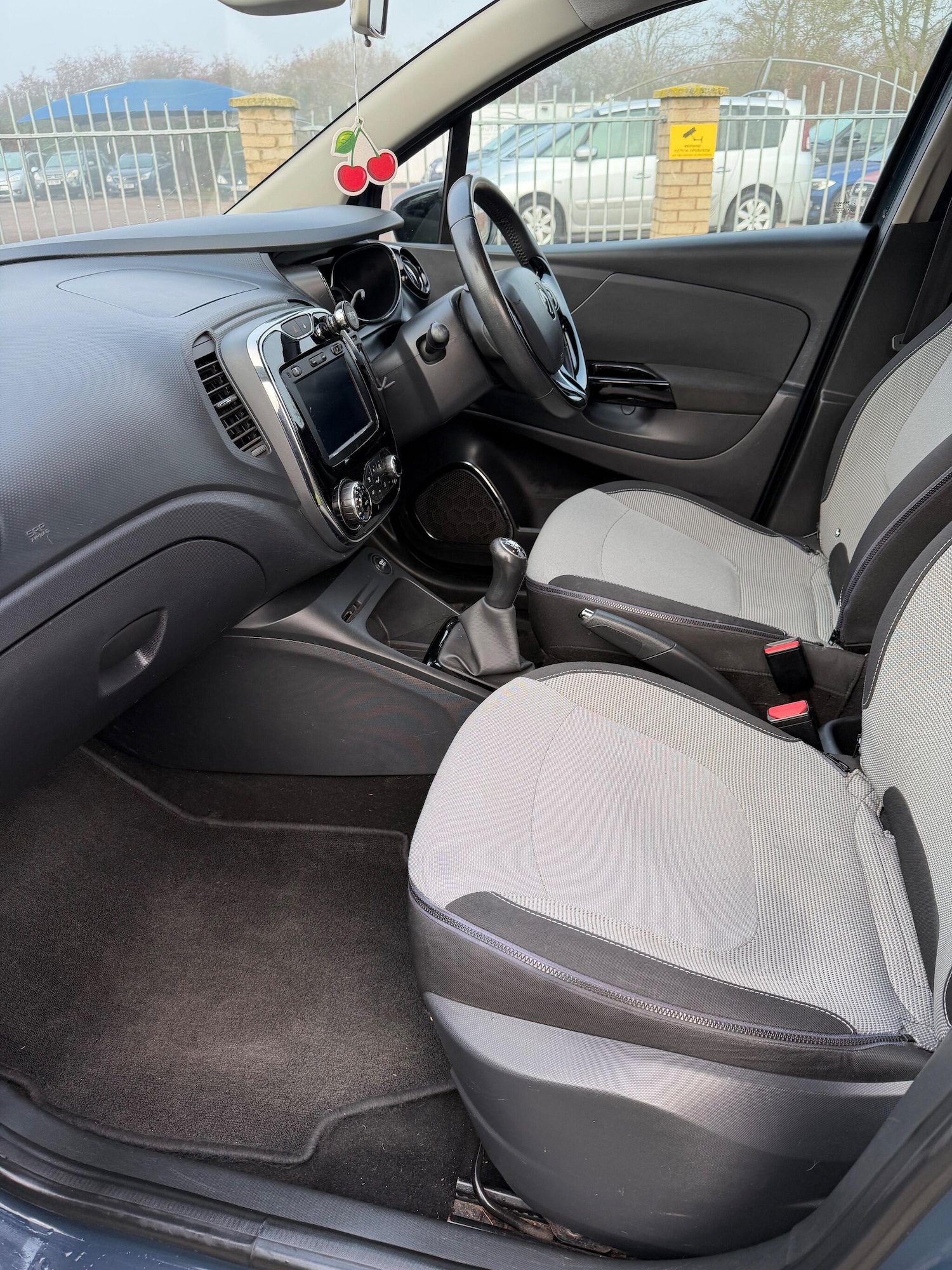 Used Renault Captur 2014 for sale - 77015419: Photo 15