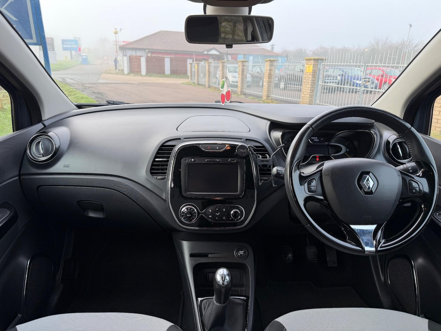 Used Renault Captur 2014 for sale - 77015419: Photo 9