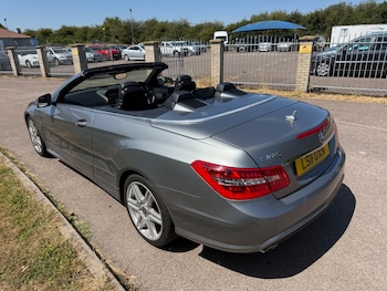 Used Mercedes-Benz E Class 2011 for sale - 79269101: Photo