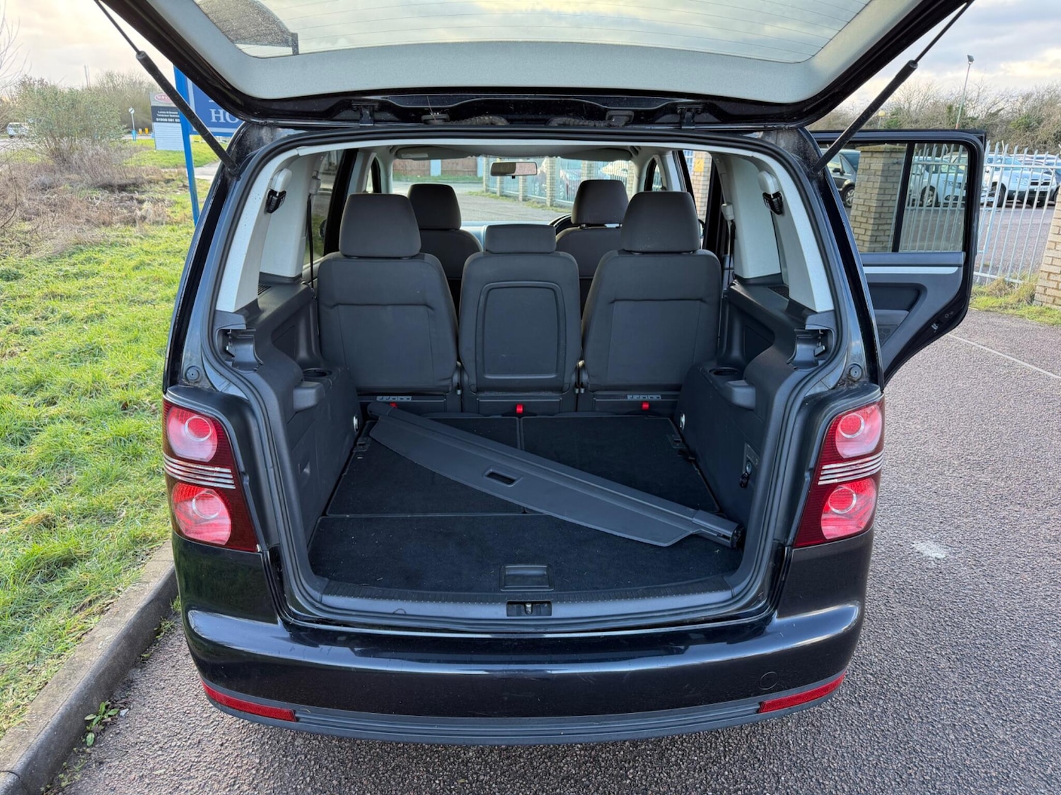 Used Volkswagen Touran 2019 for sale - 77359106: Photo 20
