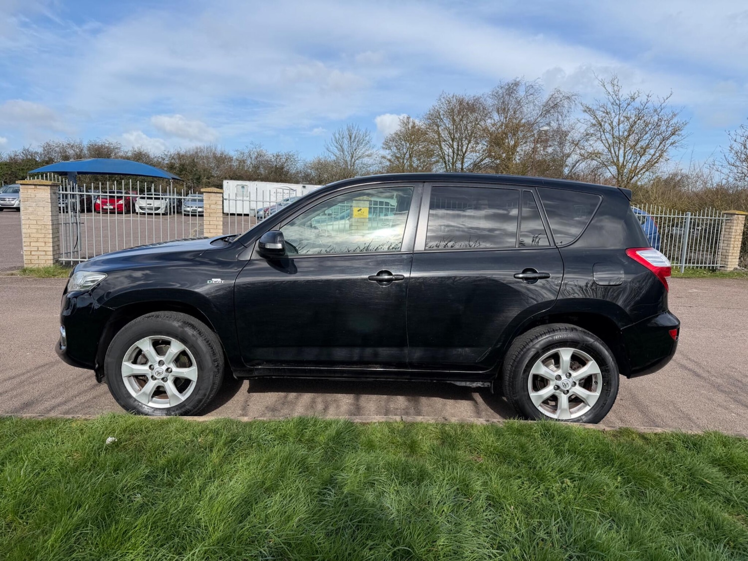Used Toyota RAV4 2011 for sale - 77892842: Photo 5