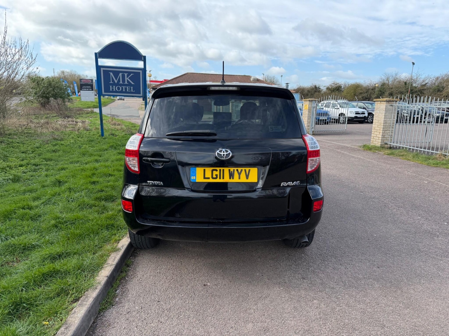 Used Toyota RAV4 2011 for sale - 77892842: Photo 6
