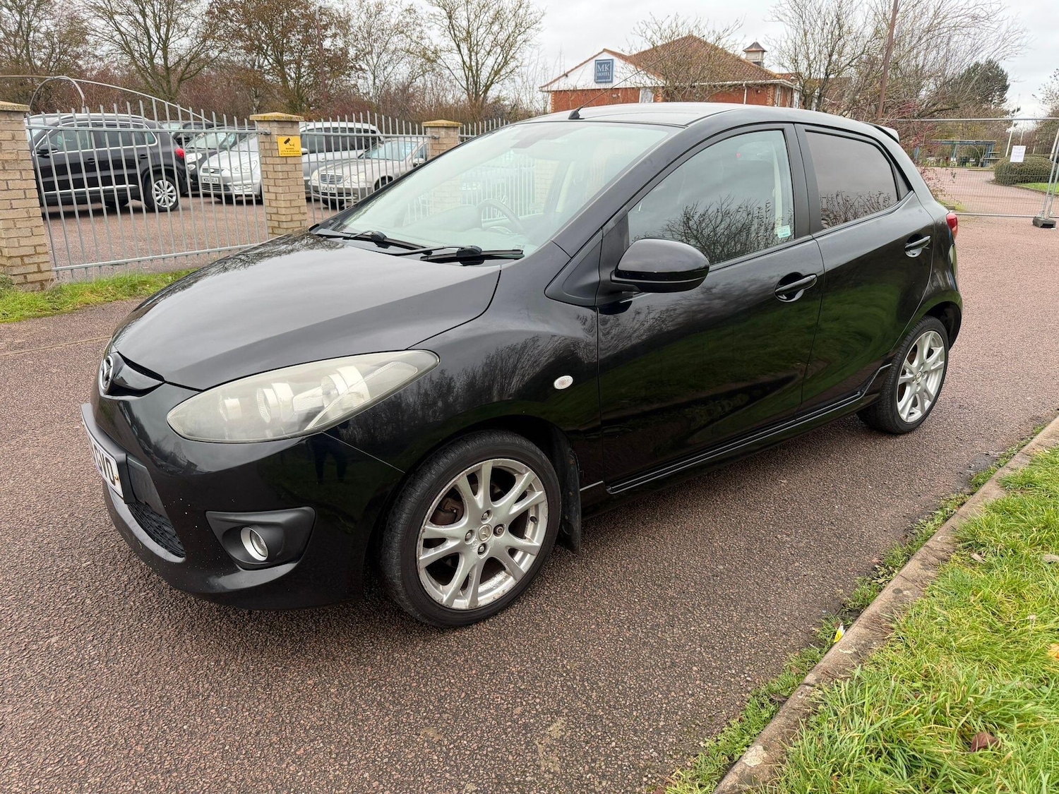 Used Mazda Mazda2 2009 for sale - 76728539: Photo 3