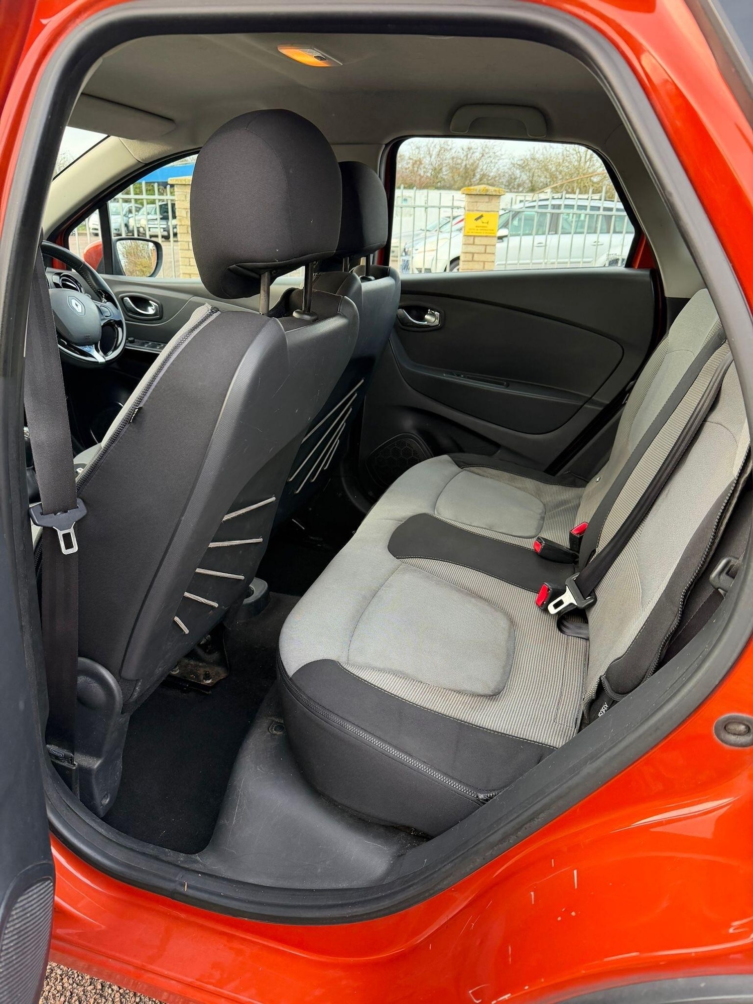 Used Renault Captur for sale - 77215987: Photo 16