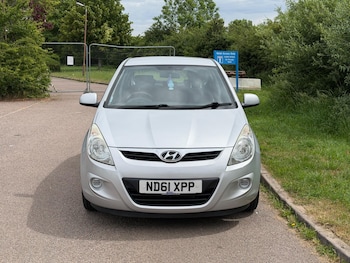 Used Hyundai i20 2011 for sale - 78771611: Photo