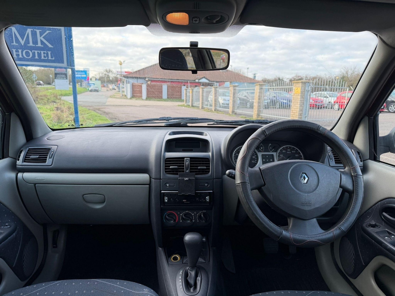 Used Renault Clio 2002 for sale - 77143823: Photo 9