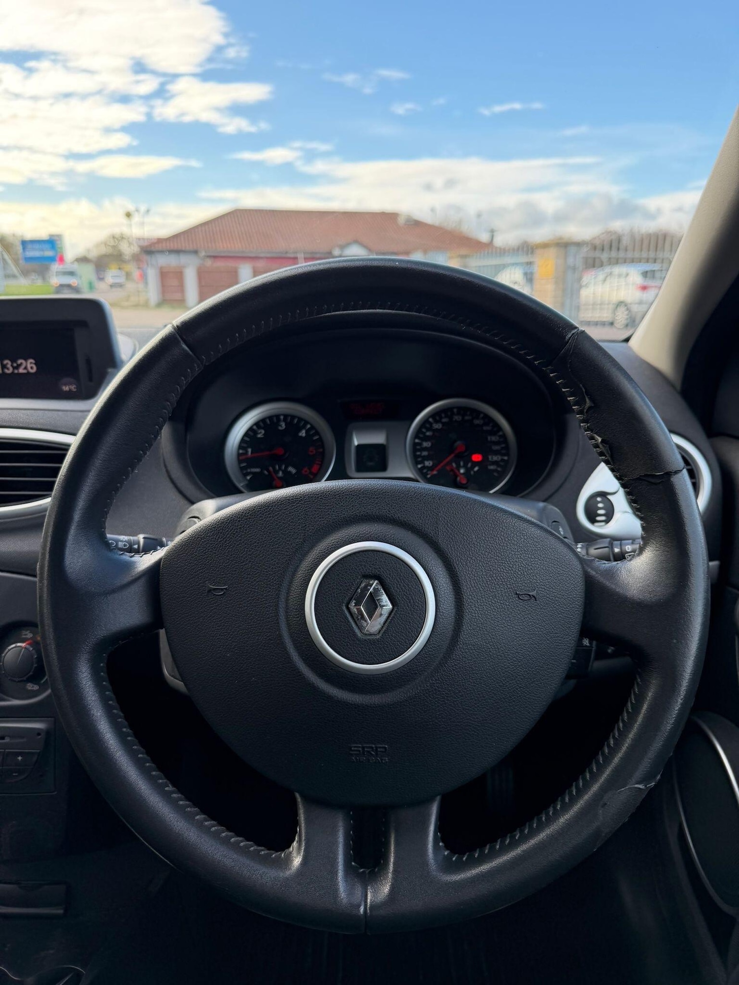 Used Renault Clio 2009 for sale - 76472690: Photo 12