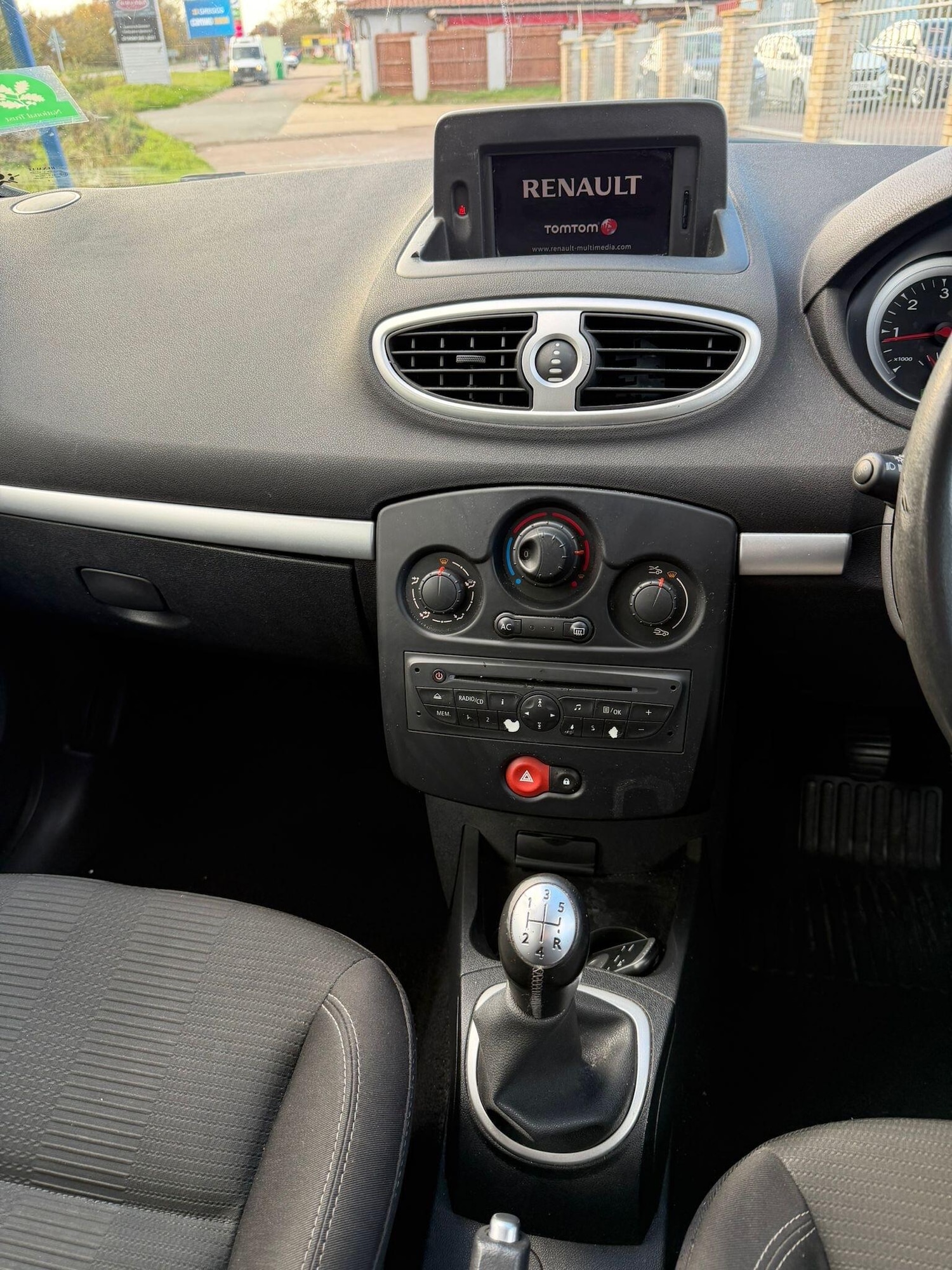 Used Renault Clio 2009 for sale - 76472690: Photo 13