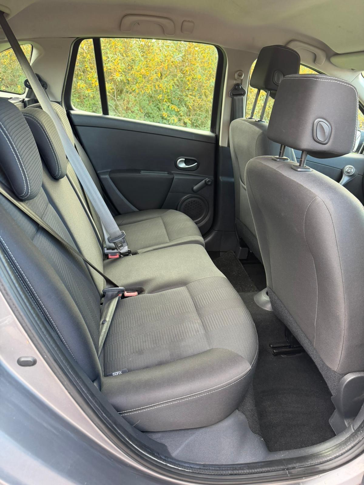 Used Renault Clio 2009 for sale - 76472690: Photo 15