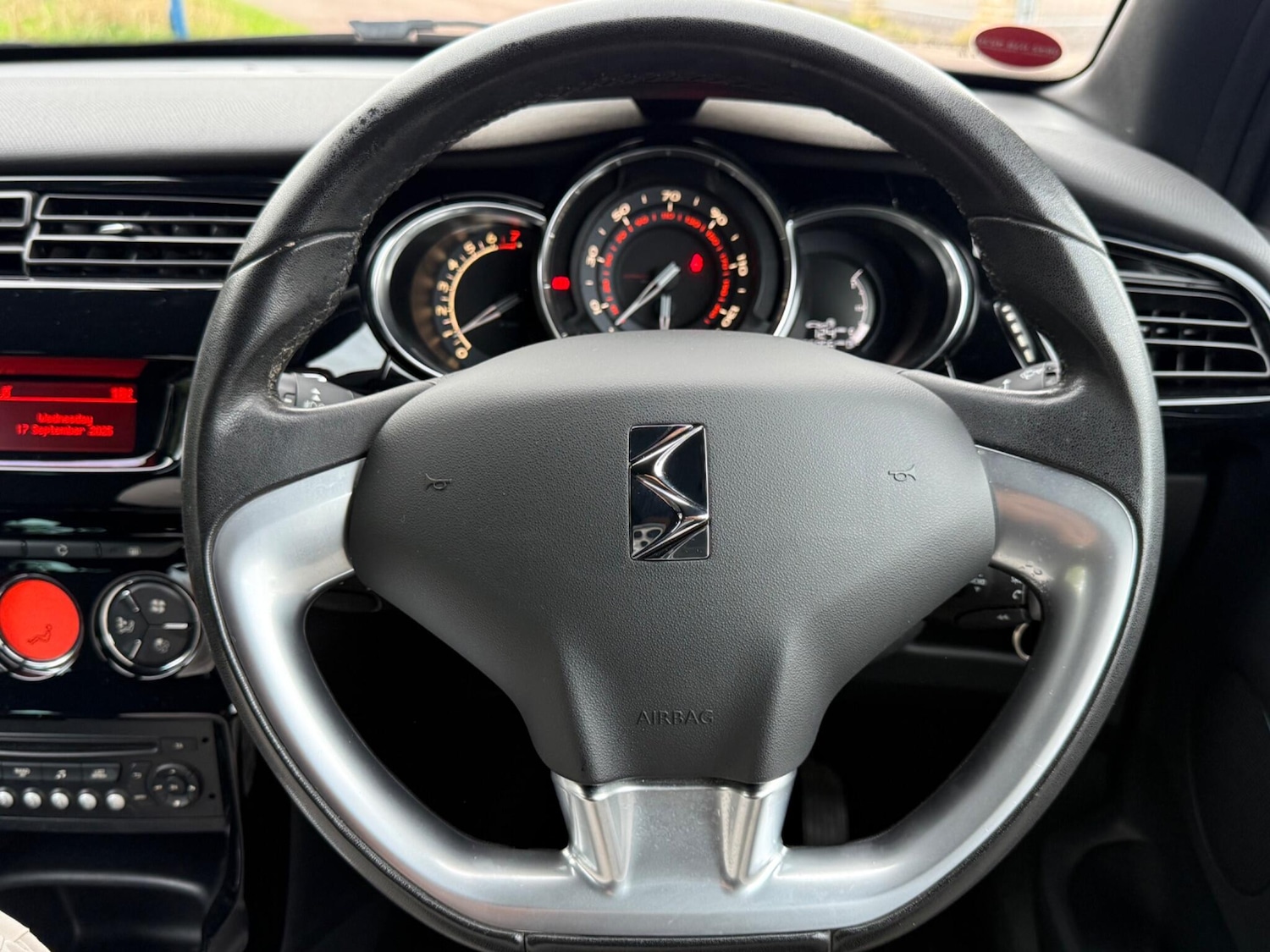 Used Citroen DS3 2015 for sale - 75991152: Photo 10