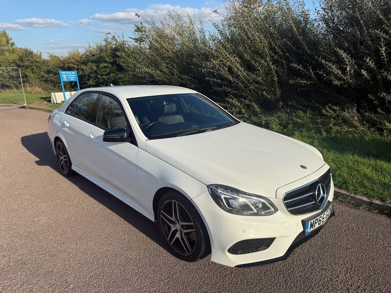 Used Mercedes-Benz E-Class 2016 for sale - 76121527: Photo 1