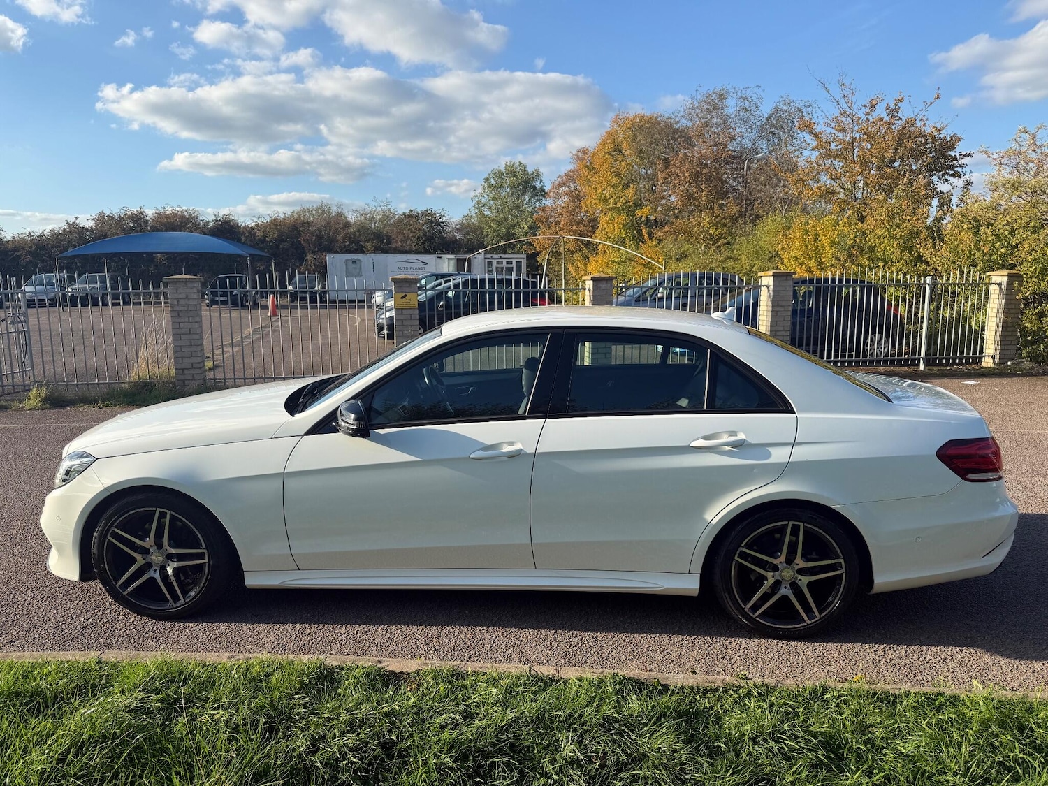 Used Mercedes-Benz E-Class 2016 for sale - 76121527: Photo 5