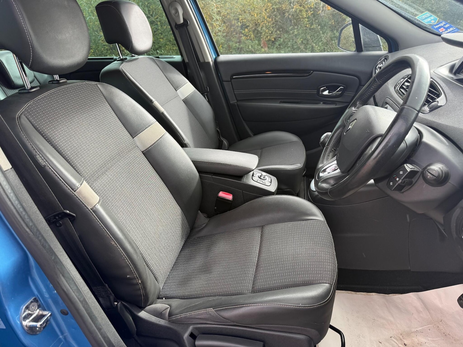 Used Renault Grand Scenic 2013 for sale - 76378036: Photo 12