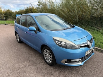 2013 (63) - 1.6 dCi Dynamique TomTom Energy 5dr