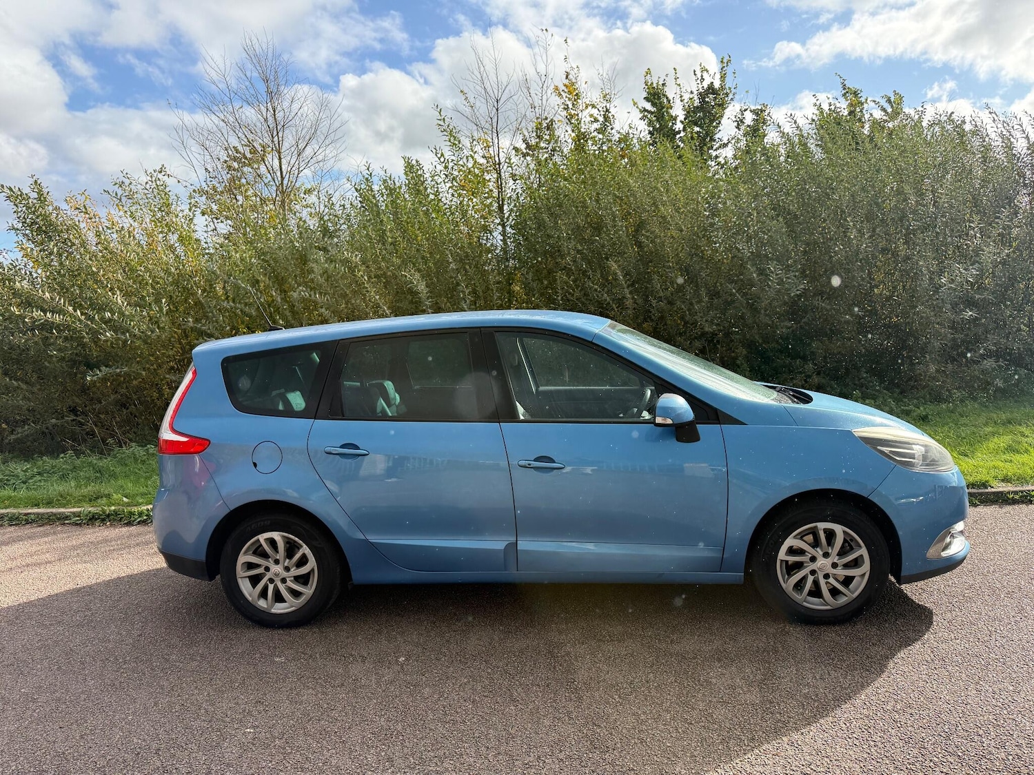 Used Renault Grand Scenic 2013 for sale - 76378036: Photo 7