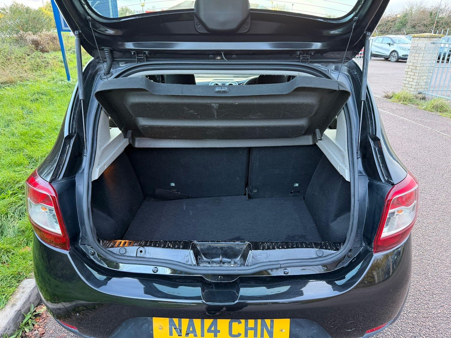 Used Dacia Sandero Stepway 2014 for sale - 76327367: Photo 18
