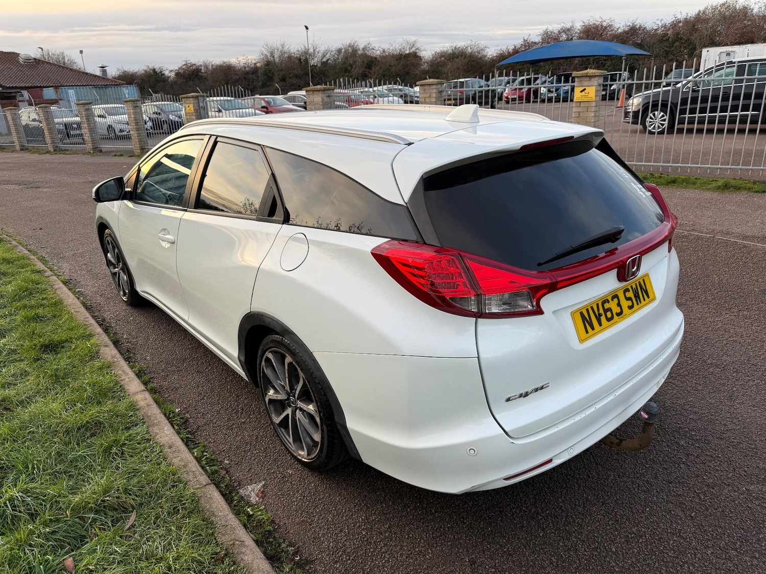 Used Honda Civic 2014 for sale - 76715255: Photo 4