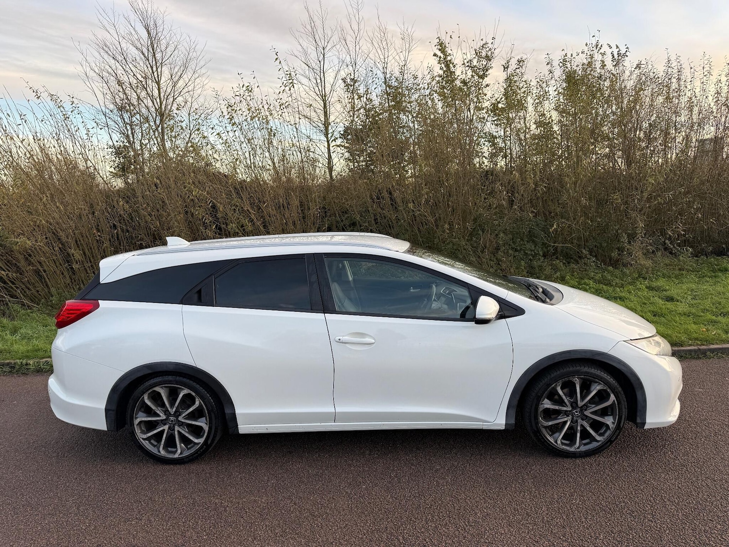 Used Honda Civic 2014 for sale - 76715255: Photo 7