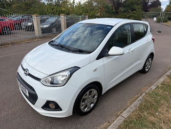 Used Hyundai i10 2016 for sale - 79601928: Photo
