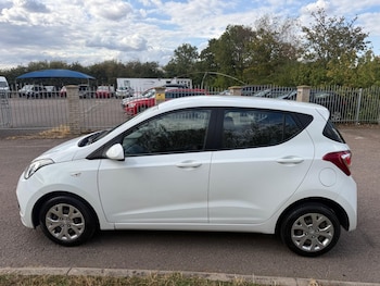 Used Hyundai i10 2016 for sale - 79601928: Photo