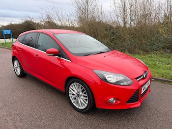 2012 (12) - 1.0 125 EcoBoost Zetec 5dr