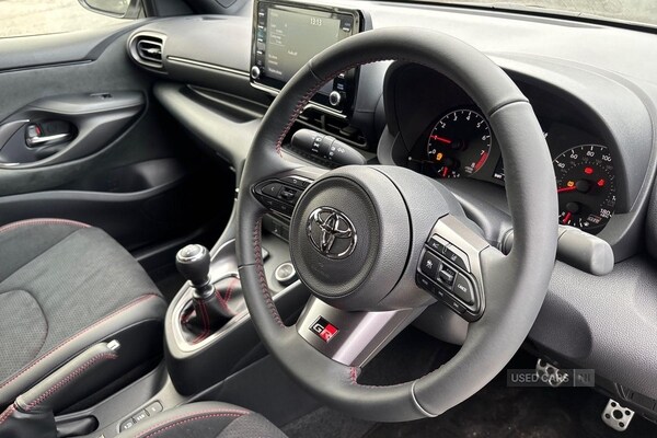 Used Toyota Yaris for sale - 77192444: Photo 9