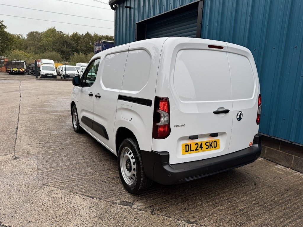 Used Vauxhall Combo 2024 for sale - 76266582: Photo 5