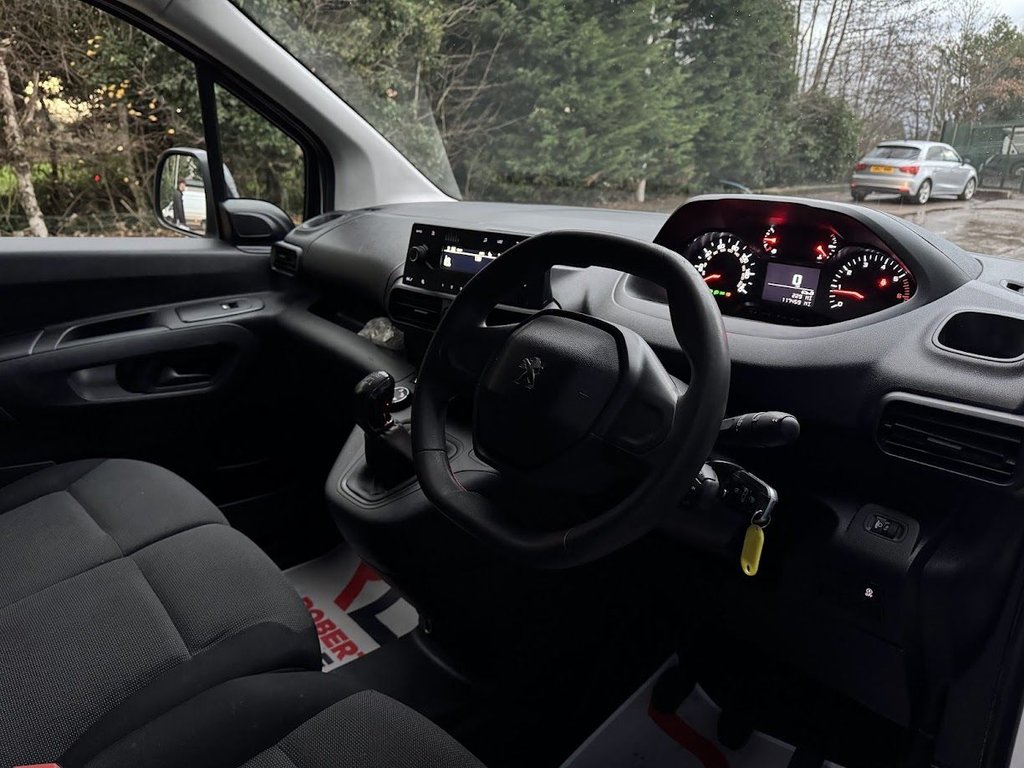 Used Peugeot Partner 2019 for sale - 76883288: Photo 18