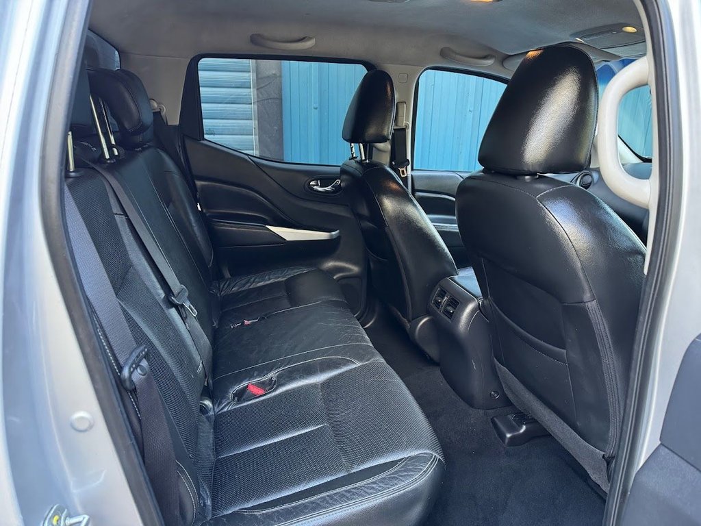 Used Nissan Navara 2018 for sale - 77919858: Photo 10