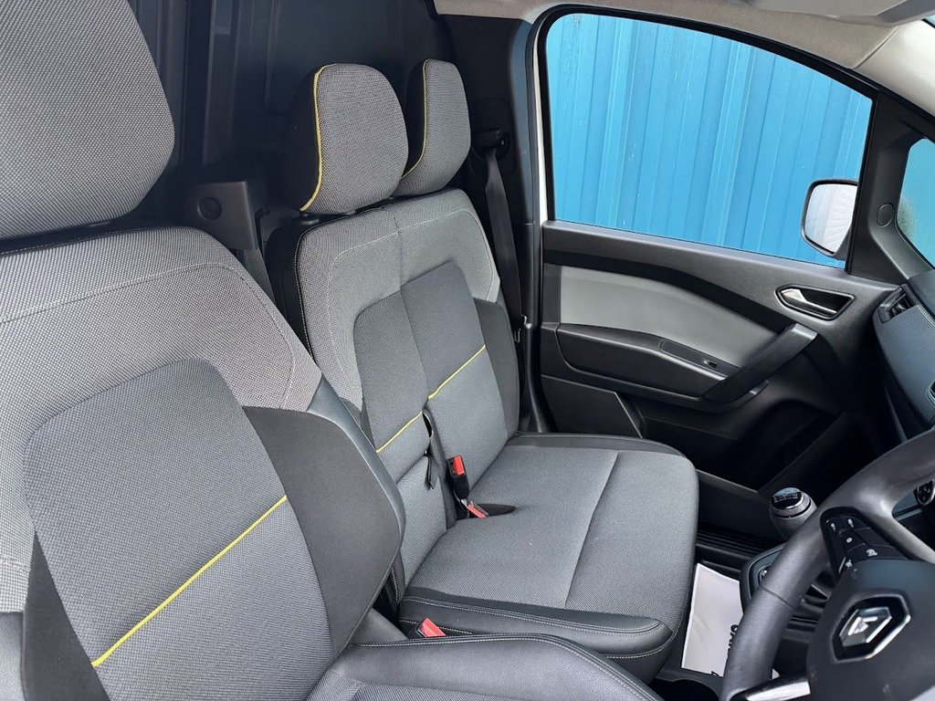 Used Renault Kangoo 2024 for sale - 76356218: Photo 15