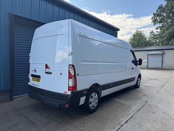 Used Nissan Interstar 2023 for sale - 79506108: Photo