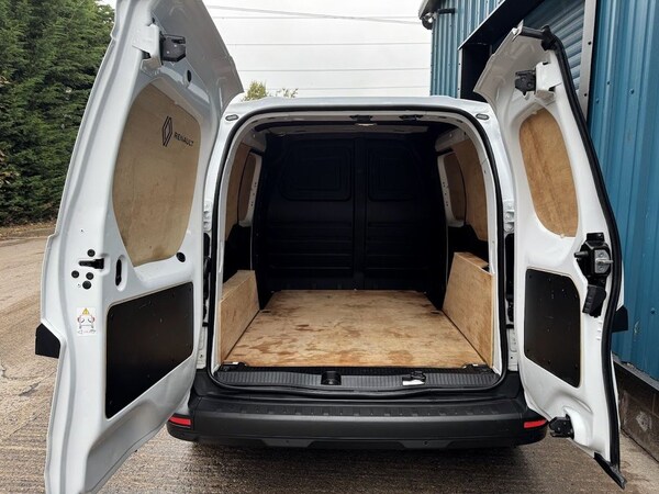 Used Renault Kangoo 2024 for sale - 76266579: Photo 11