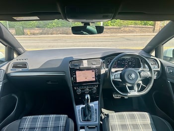 Used Volkswagen Golf 2018 for sale - 75723827: Photo