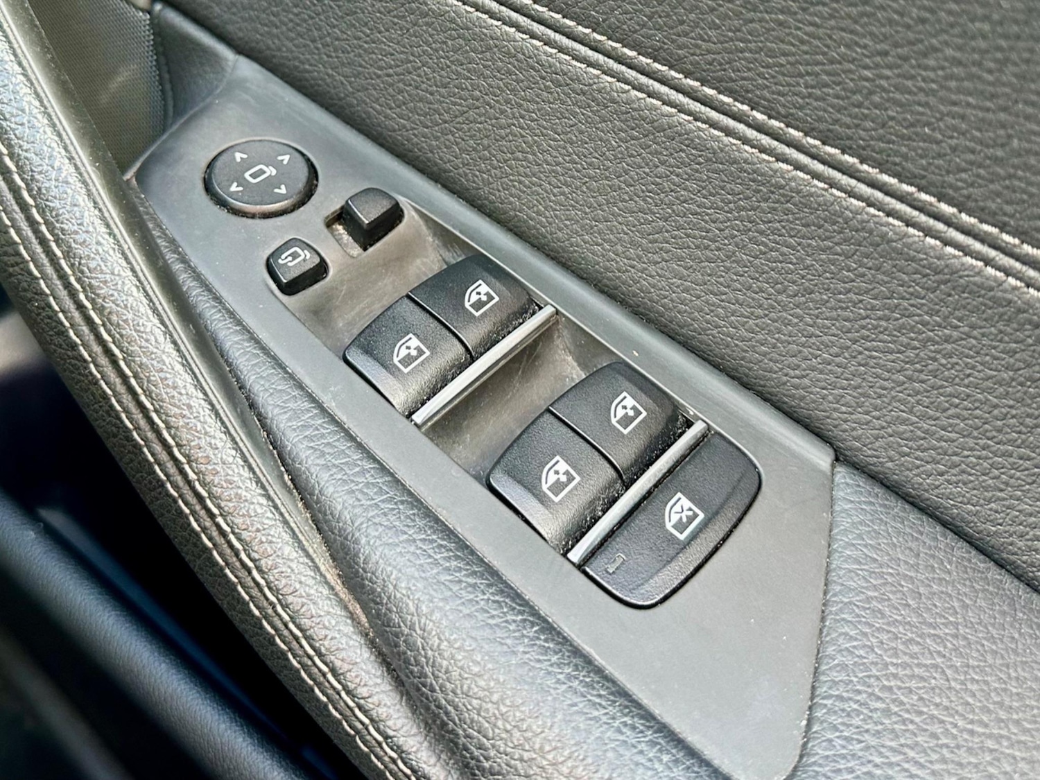 Vehicle 28