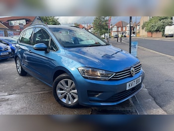 Used Volkswagen Golf SV 2017 for sale - 78915039: Photo