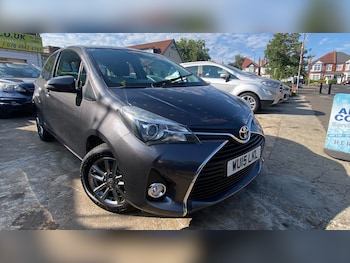 Used Toyota Yaris 2015 for sale - 79301586: Photo