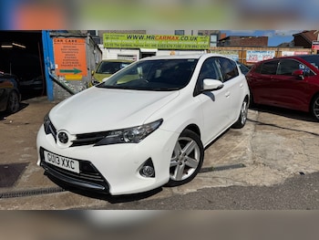 Used Toyota Auris 2013 for sale - 79073338: Photo