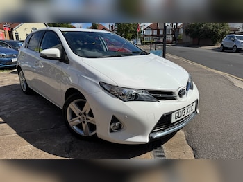 Used Toyota Auris 2013 for sale - 79073338: Photo
