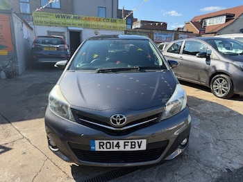 Used Toyota Yaris 2014 for sale - 79458494: Photo