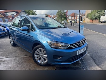 Used Volkswagen Golf SV 2017 for sale - 79478054: Photo