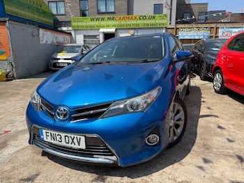 Used Toyota Auris 2013 for sale - 79246033: Photo