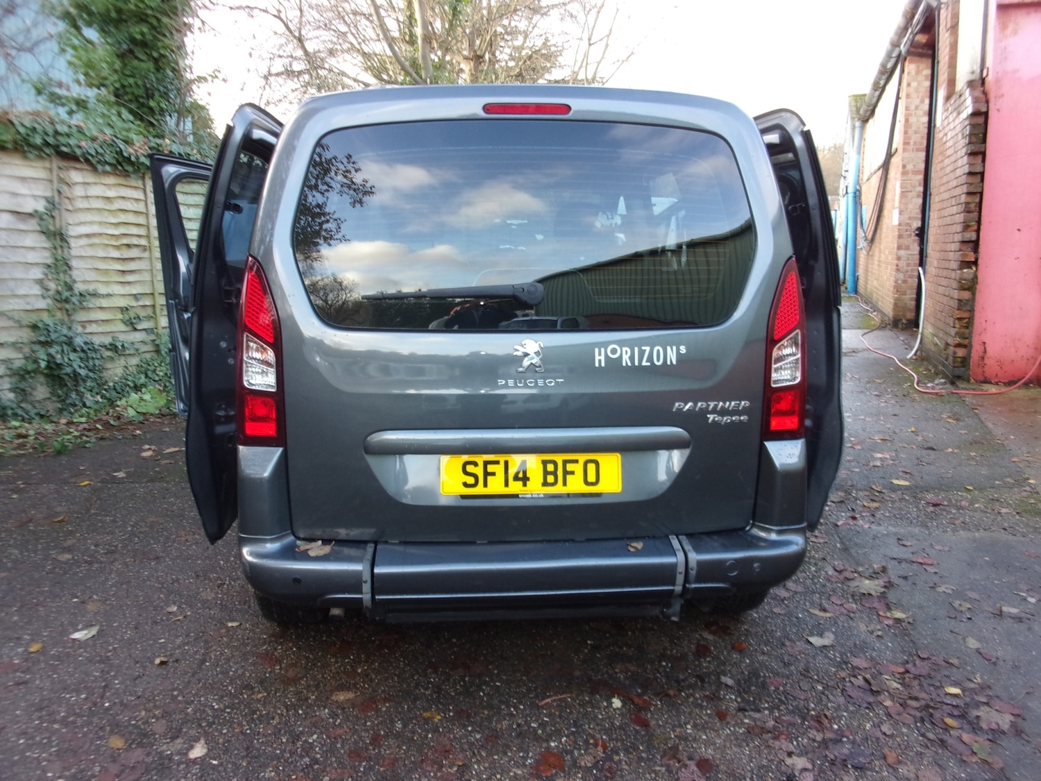 Used Peugeot Partner Tepee 2014 for sale - 76969450: Photo 17