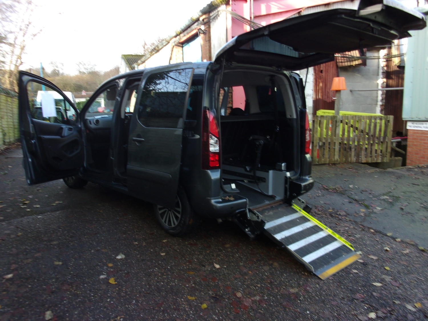 Used Peugeot Partner Tepee 2014 for sale - 77233735: Photo 16