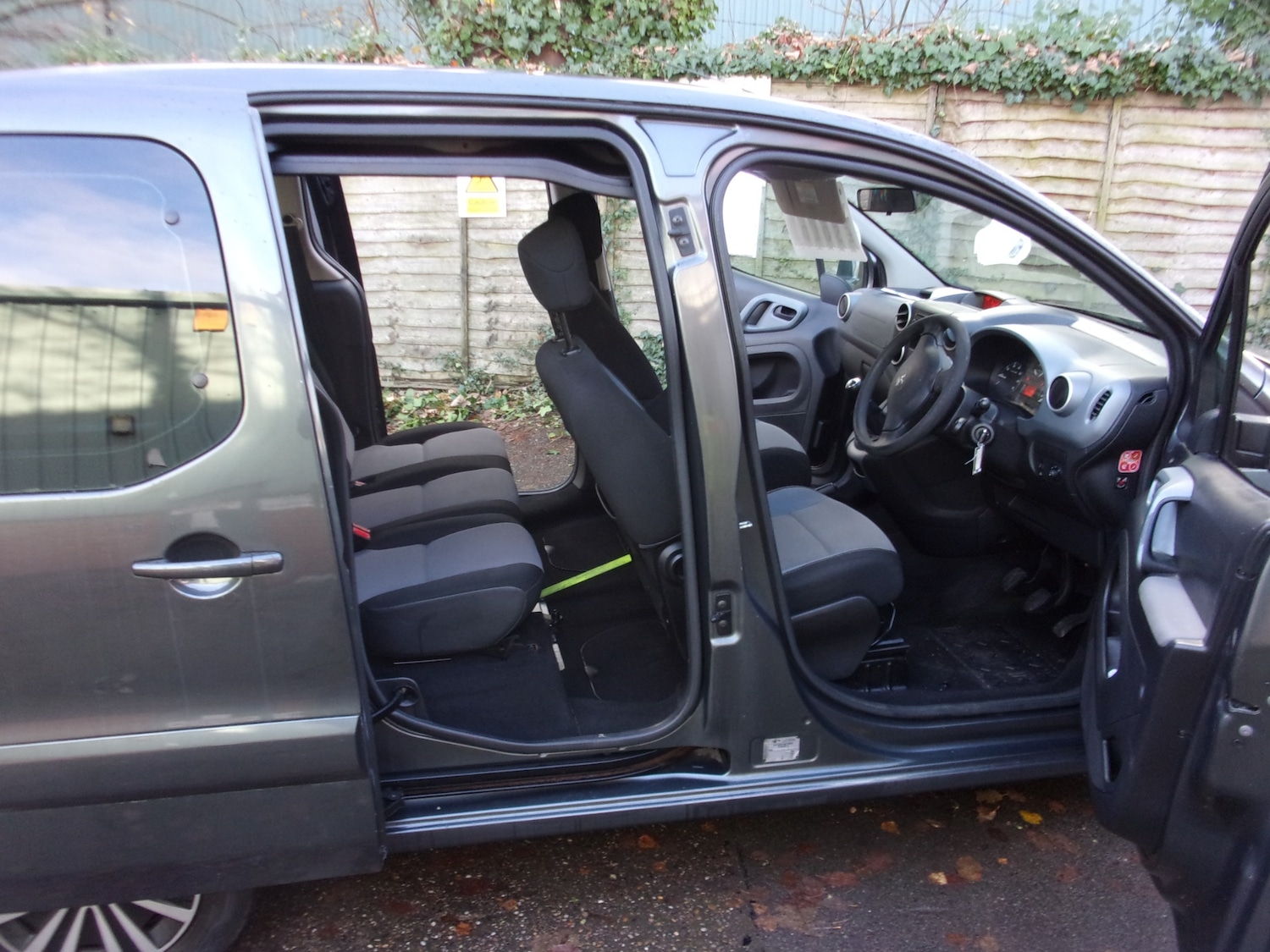 Used Peugeot Partner Tepee 2014 for sale - 77233735: Photo 8