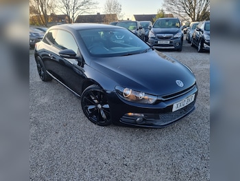 2010 (10) - 2.0 TSI 210 GT 3dr